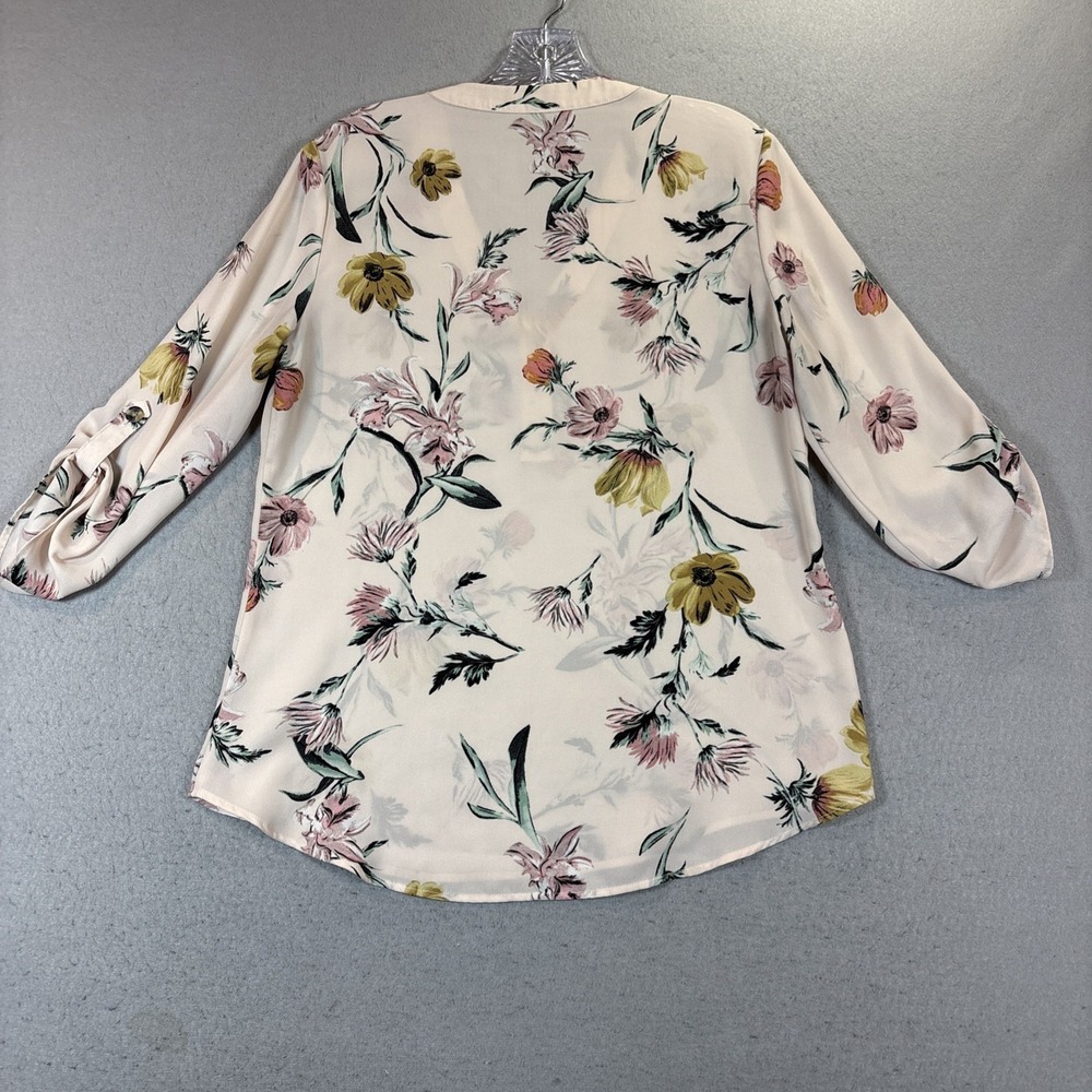 Maurices Blouse Womens Small Pink Floral Roll Tab Sleeve V-Neck Top - Picture 6 of 9